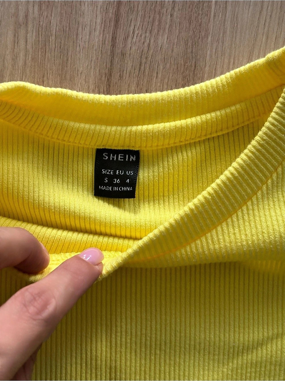 SHEIN Neon Yellow Ribbed Knit Puff Sleeve Top Size S - Picture 2 of 2